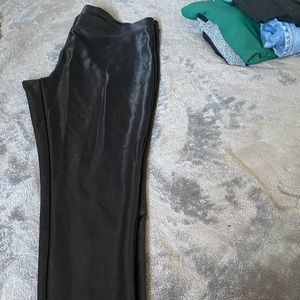 Pleather leggings with ankle zipper